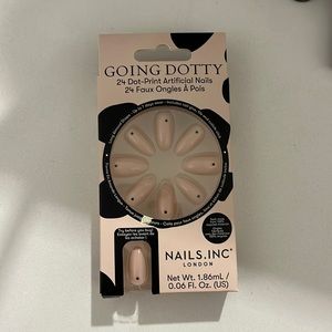 FREE WITH PURCHASE - Going Dotty Nails by Nails Inc